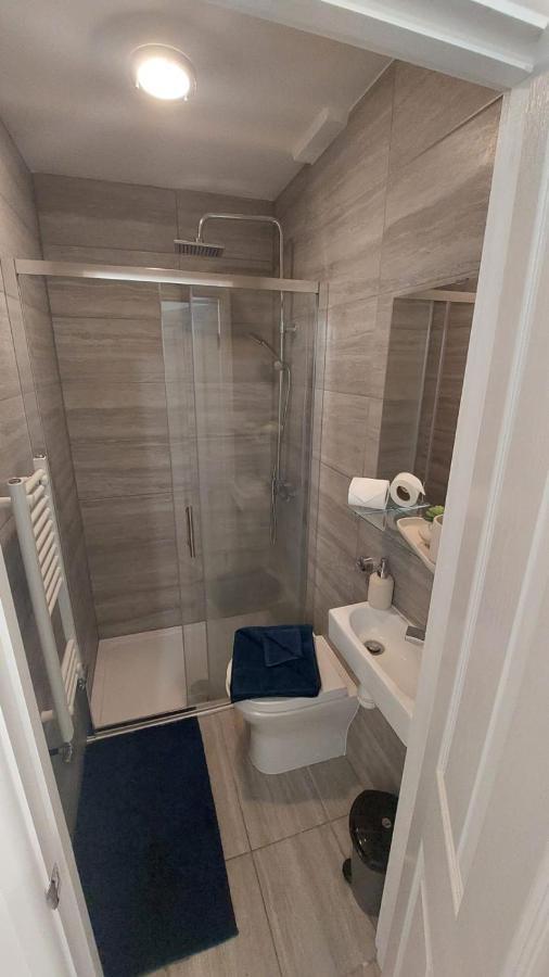 Double En-Suite Room Available In 3 Bed Apt Londres Exterior foto